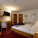 Hotel Winzerhof Brachtendorf Alken