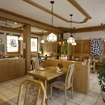 Winzerhof Brachtendorf Отель Алькен
