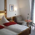 Hotel Winzerhof Brachtendorf Alken