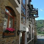 Отель Winzerhof Brachtendorf Алькен