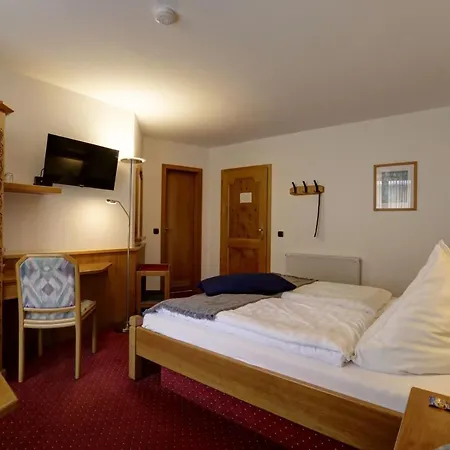 Hotel Winzerhof Brachtendorf Alken