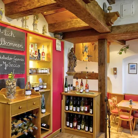 Winzerhof Brachtendorf Hotel