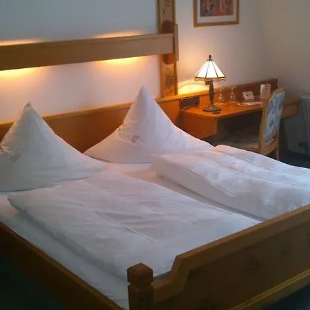 Ξενοδοχείο Winzerhof Brachtendorf 2*