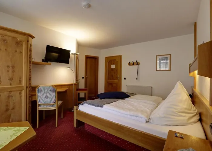 Hotel Winzerhof Brachtendorf Alken